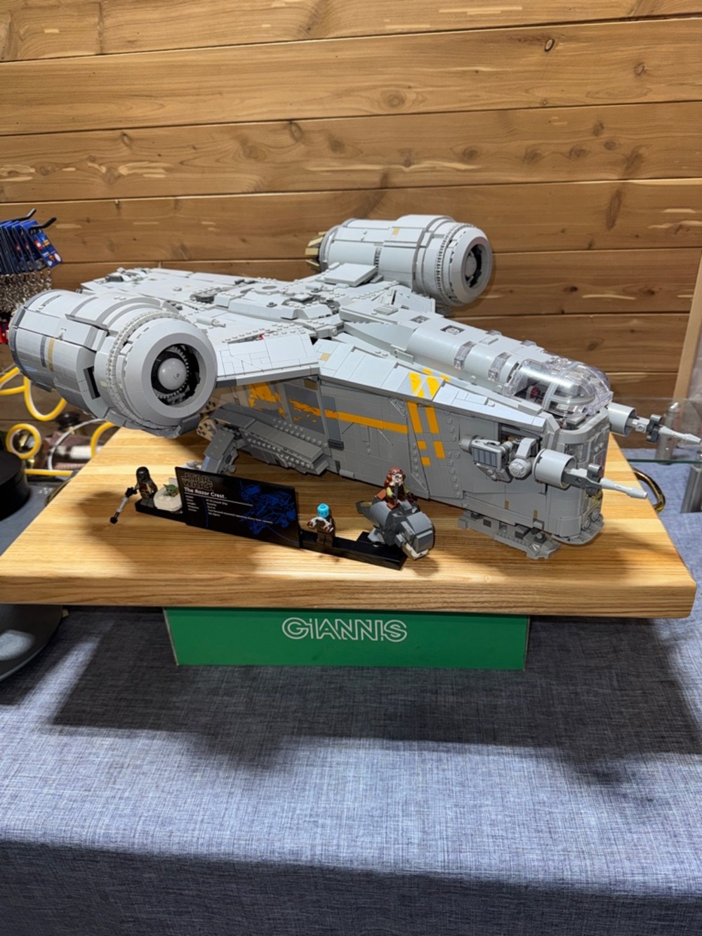 LEGO Star Wars The Mandalorian 75331 The Razor Crest - UCS Complete Set